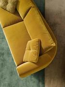 Dettaglio del divano Hamilton nella versione con angoli arrotondati