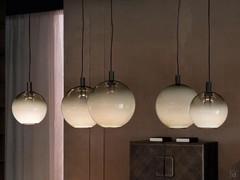 Set di lampade Paris di Cattelan, dalla particolare forma sferica, con elemento portalampada in metallo verniciato nero e cavo di sostegno in tinta