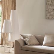 Lampada moderna in tessuto Sofia di Cantori, modello da terra con paralume alto e basso