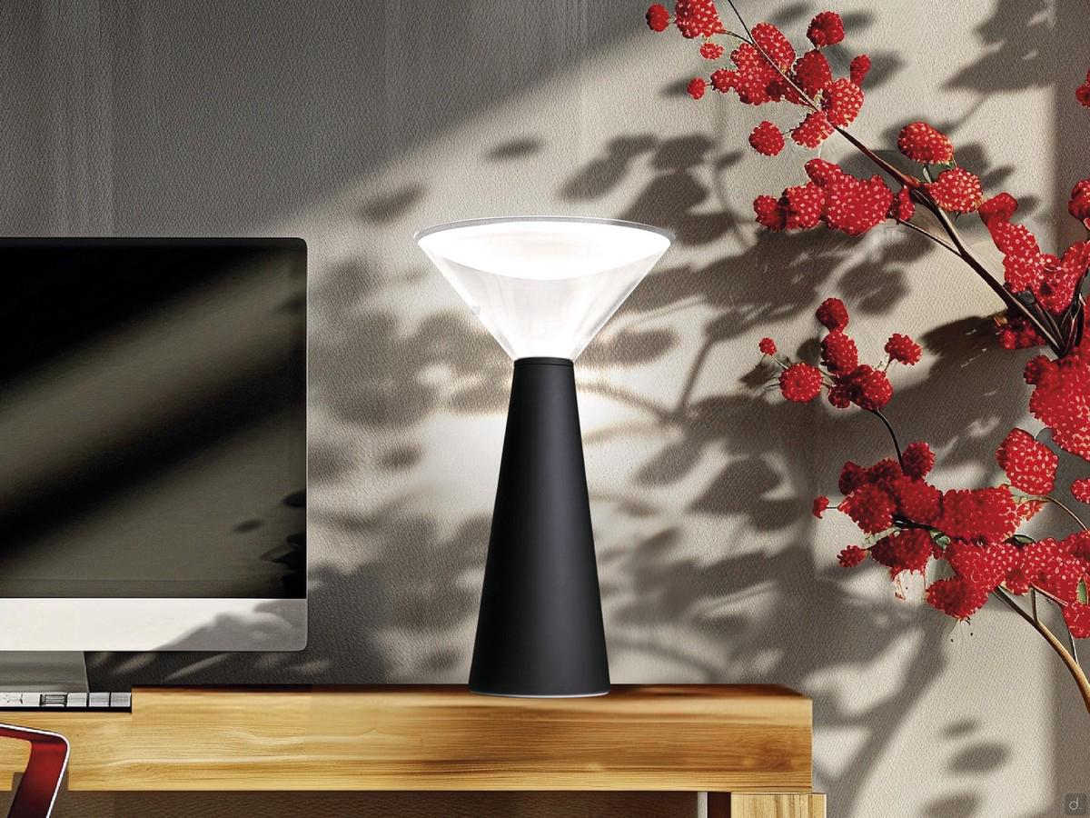 Modello da tavolo della lampada Lama dalla circonferenza di 40 cm