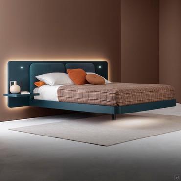 Letto sospeso con testiera lunga Master