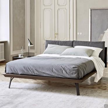 Letto in legno con cuscini testiera Florida, anche in laccato opaco