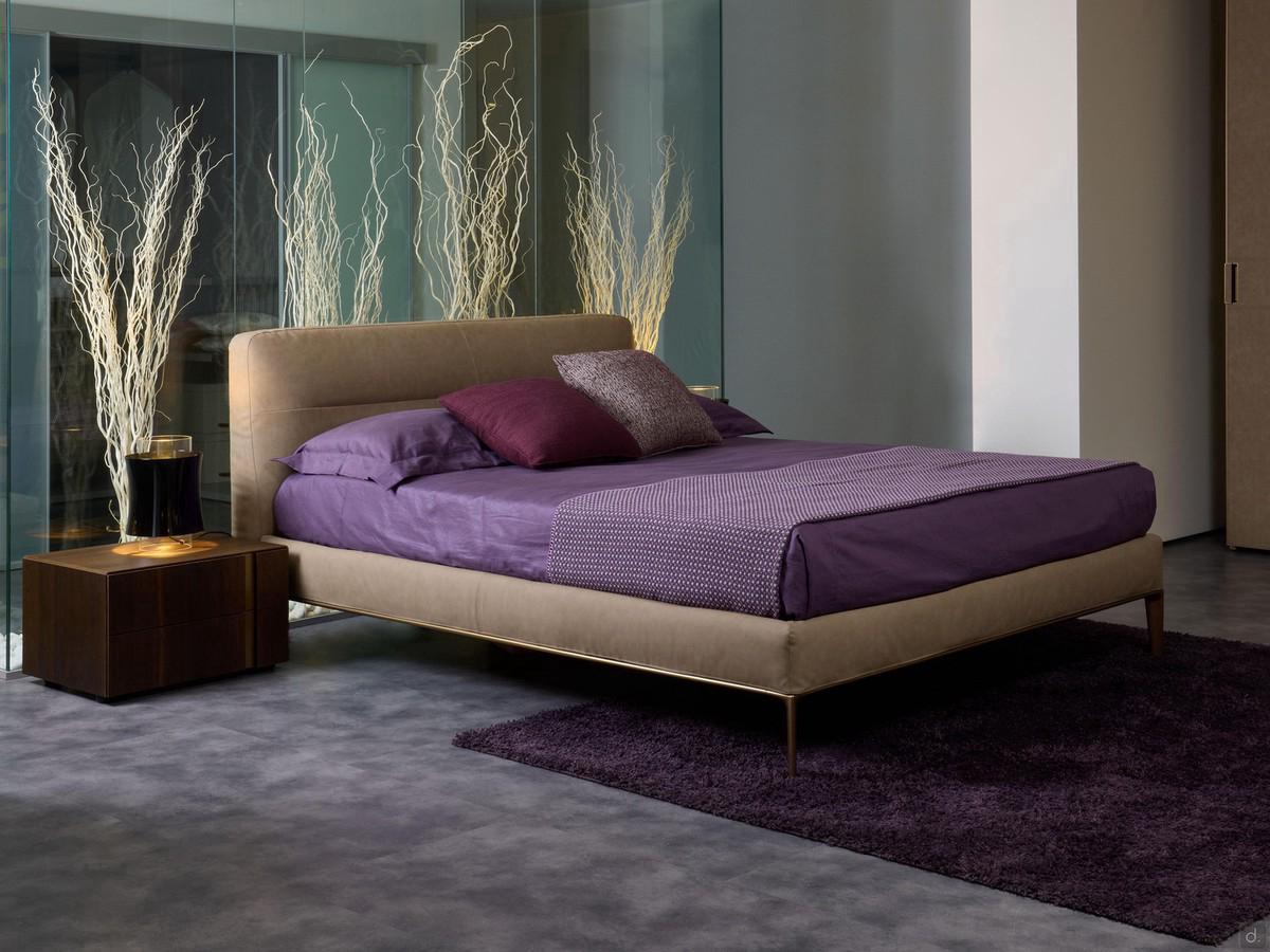 Letto imbottito con base in metallo Idaho - base in metallo bronzo e rivestimento in similpelle ecovintage Nube 16