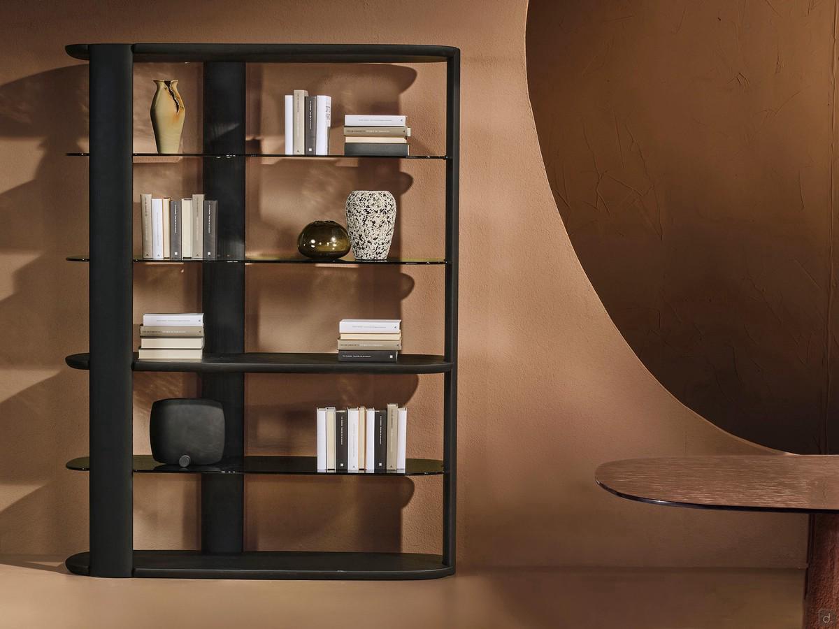 Libreria divisoria da terra di design Reef - sofisticata selezione di finiture tra legno massello e vetro cotto
