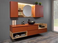 Mobile bagno sospeso per lavabo in appoggio N122 Atlantic largo 211 cm (composizione rappresentata) o 141 cm (composizione senza pensile a due ante e corrispondenti base cassetto e mensola con schienale)