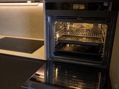 Forno AEG incassato nella colonna cucina
