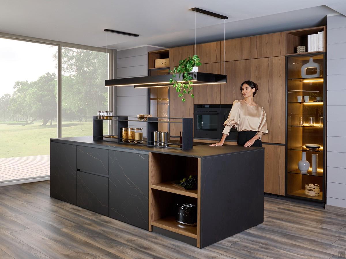 Cucina nera e legno con isola lavello e cottura Numa Six 01