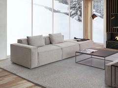 Composizione alternativa con alcuni elementi del divano Square outlet (disponibile un solo elemento con bracciolo)