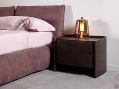Comodino in legno curvato Amandla outlet