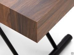 Particolare del piano in nobilitato spessore cm 10