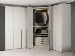 Elemento spogliatoio dell'armadio Mind Player outlet con ante aperte (soffietto + battente)