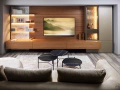 Parete attrezzata Replay 08 con tv sospesa. Boiserie porta-tv in legno (anche nobilitata o laccata) e inserto laterale in ceramica lucida Fusion White