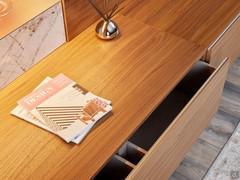 Base sospesa a cestone da 120 cm, con il contenitore diviso in due per questioni di stabilità e per una migliore organizzazione dei volumi interni