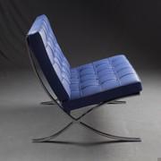 Poltrona Barcelona ideata dal designer L. M. Van der Rohe (colore rivestimento non disponibile)