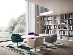 Poltroncina girevole Kendra ideale per zone dining o living, sale riunioni o d'attesa