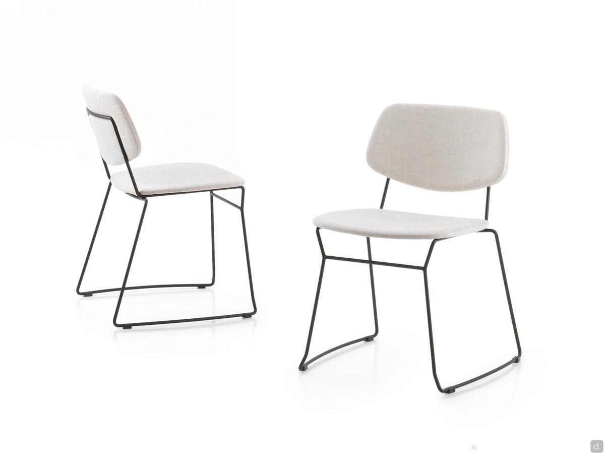 Sedia di design con gambe a slitta in metallo Chloe Steel