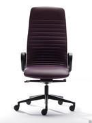 Sedia direzionale in pelle Mark con schienale alto, base a braccioli in alluminio verniciato nero