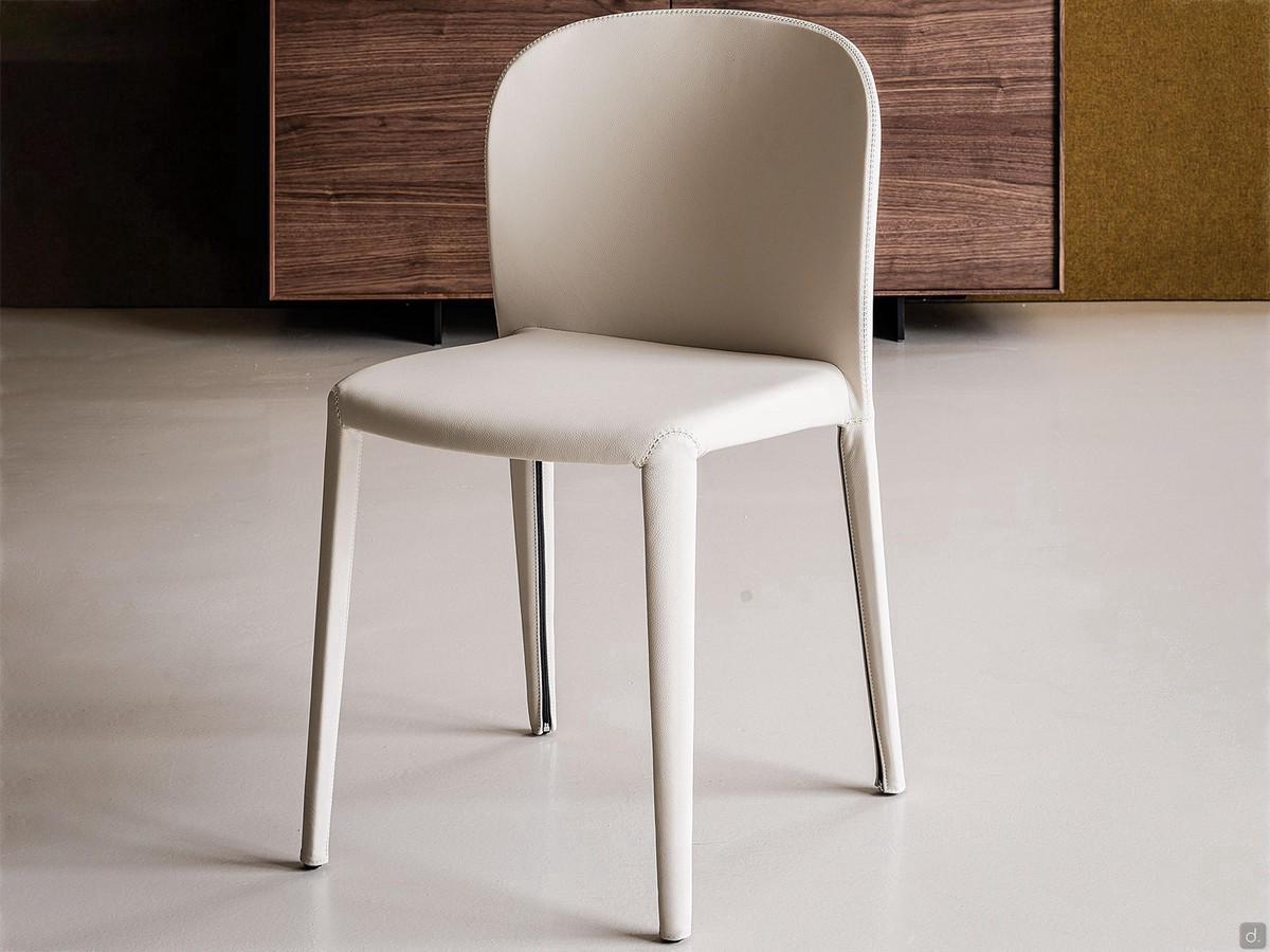 Sedia imbottita con cuciture a vista Daisy di Cattelan 