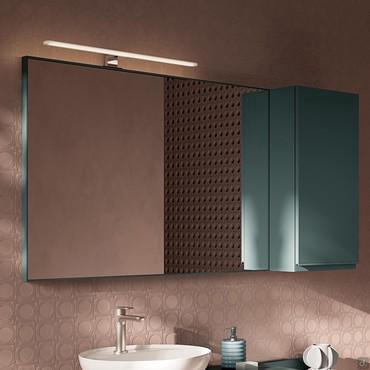 Specchio da bagno con cornice colorata in laccato opaco