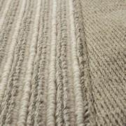 Particolare delle righe color lino e grigio chiaro