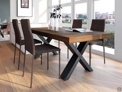 Tavolo allungabile fino a 5 metri Brett, qui con piano in melaminico rovere cognac nodato e base nera