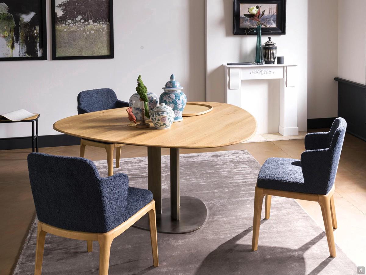 Tavolo da pranzo in legno massiccio Laredo con piano in rovere spazzolato al naturale Alaska e basamento in acciaio ossidato Decor 