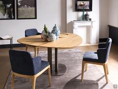 Tavolo da pranzo in legno massiccio Laredo con piano in rovere spazzolato al naturale Alaska e basamento in acciaio ossidato Decor 