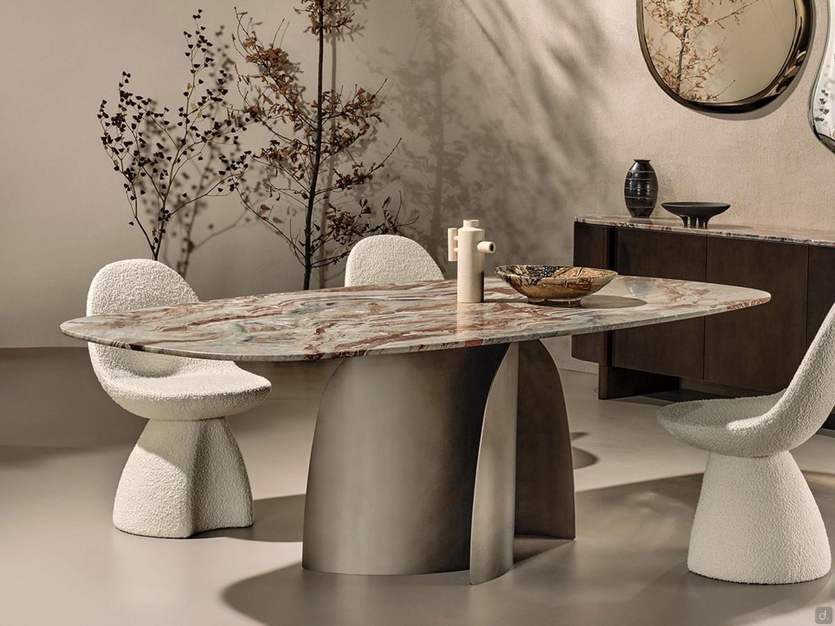 Tavolo di design con base in metallo Quentin formata da lamine curve che simulano l'effetto dei petali di un fiore