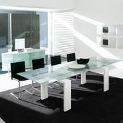 Tavolo allungabile in vetro Gallery con struttura in laccato bianco opaco