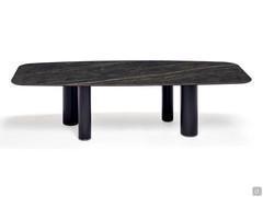 Tavolo Roll di Cattelan nel modello rettangolare sagomato cm 320 x 138 a quattro gambe