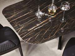 Tavolo Planer con piano in pietra Keramik Portoro Lucido, una delle numerose varianti di ceramica disponibili (opache o lucide)