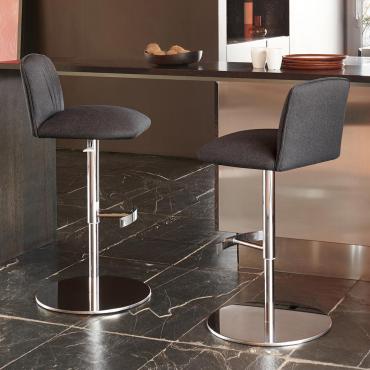 Tabouret de bar pivotant design et confortable Blossom