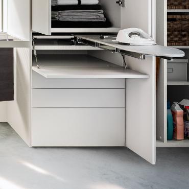 Bloc tiroirs avec table à repasser Wide: équipé de grand tiroir, deux tiroirs et rayon interne
