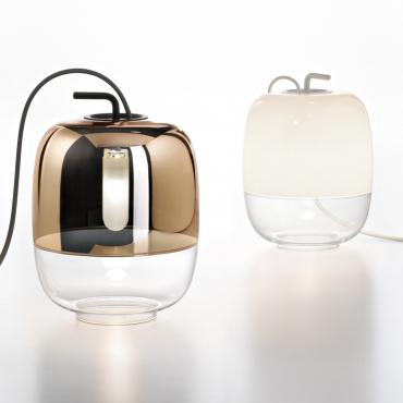 Lampe au design moderne et originale en verre soufflé Gong de Prandina