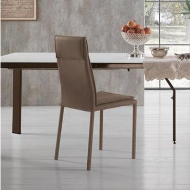 Chaise vintage en simili cuir Ecosse