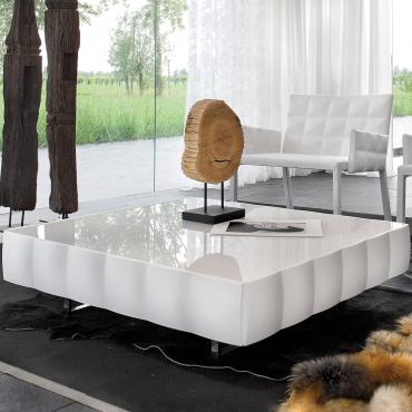 Petite table effet capitonné modèle Venice laqué mat blanc avec grand tiroir