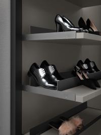 Étagères range chaussures avec cale verticale en métal verni moka shine