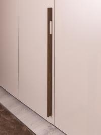 Poignée Wood - Neptune Lounge propose un large choix de poignées pour personnaliser le look de l'armoire à partir du type d'ouverture
