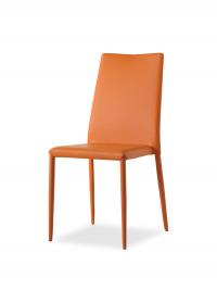 Chaise Akira 2.0 entièrement recouverte de cuir orange