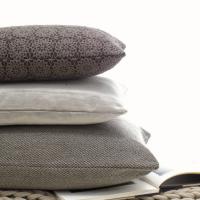 Coussins en plumes en revêtement tissu pour canapés, fauteuils et lits Collection Bonaldo