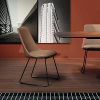 Chaise Itala de Bonaldo idéale pour votre salon ou bien votre salle de réunion au sein de votre bureau de style moderne
