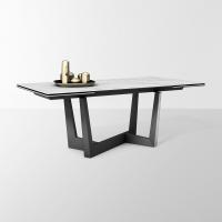 Table Art by Bonaldo également disponible en 3 tailles dans le modèle extensible (décoration contrastée sur la base non disponible)