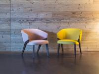 Pair de petit fauteuils Matilde Lounge revêtus en tissu, couleur jaune et rose