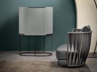 Meuble cabinet design Oasi de Cantori, associé au fauteuil haut de gamme Twist 