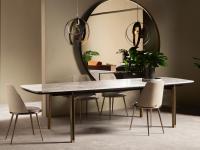 Table à manger avec plateau en marbre en forme de tonneau Mirage by Cantori