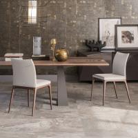La chaise Arcadia en cuir de Cattelan, parfaite pour compléter une table à manger design