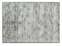 Tapis rectangulaire en laine et viscose délavé Marek de Cattelan. Surface irrégulière avec dessin en relief, disponible en deux dimensions. 
