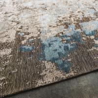 Détail du tissu dans les différentes teintes du tapis Radja de Cattelan