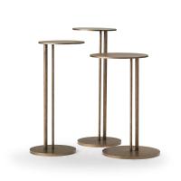 Trois tables basses Sting de Cattelan en métal vernis brushed bronze