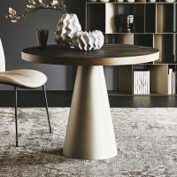 Table moderne avec base conique de design Cattelan